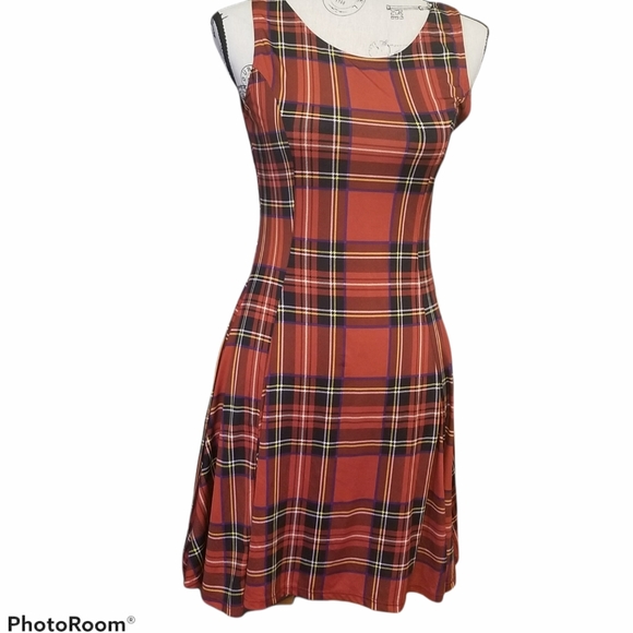 See You Monday red plaid sleevless dress . Size: S - Picture 4 of 5